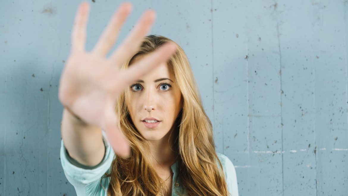5-Word Comeback That Shuts Down Rudeness Instantly