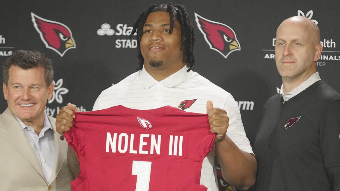 Ex-NFC West Star Predicts Cardinals as 2025 Division Champions: ‘They’ll Be a Dangerous Team’