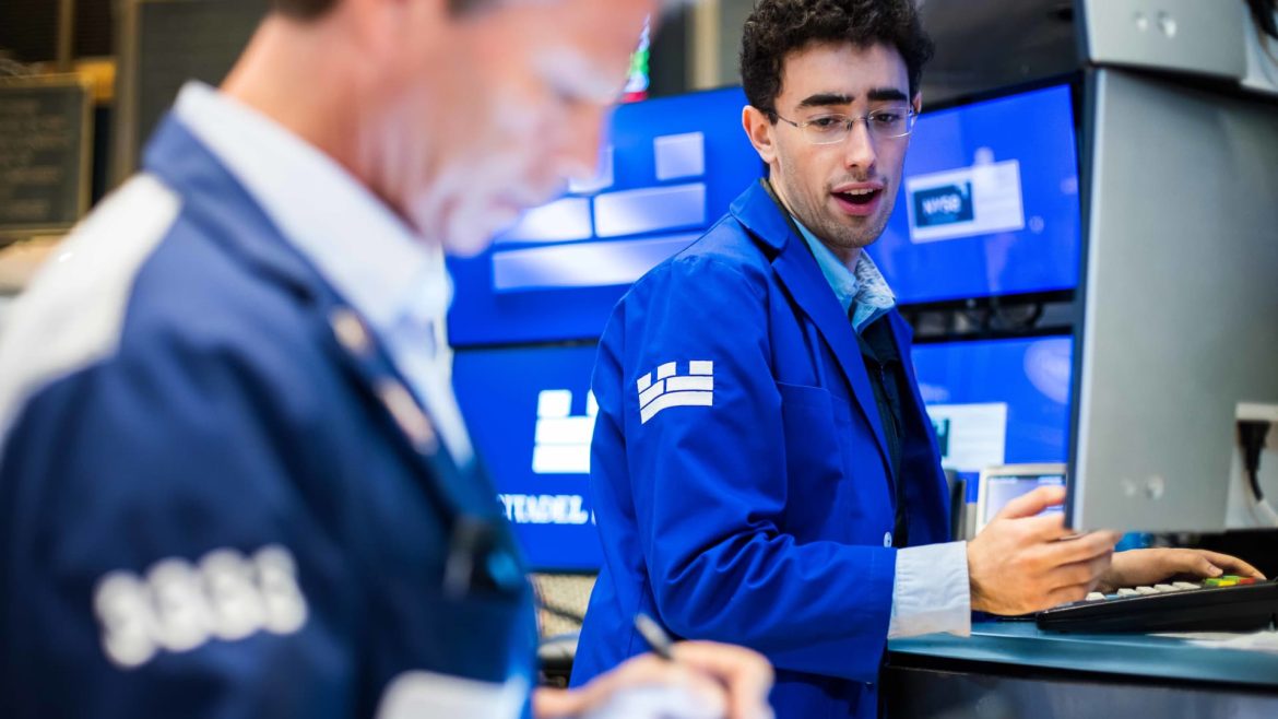 Stock Futures Dip as Amazon, Alphabet Earnings Disappoint; Key Jobs Report in Focus