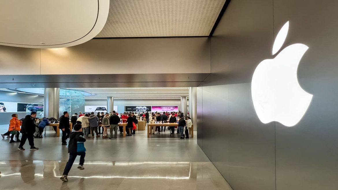 Big Midday Movers: Apple, Instacart, Nvidia, Block Lead AI Stock Surge