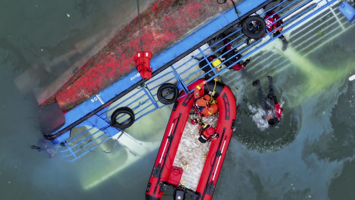 AI-Powered Rescue Efforts Deployed After Tourist Boats Capsize in China