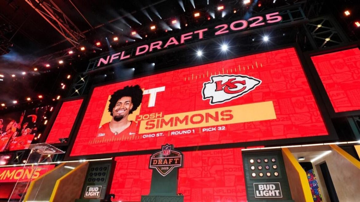 Chiefs Rookie OT Josh Simmons Shares Injury Update, Aims for Training Camp Return