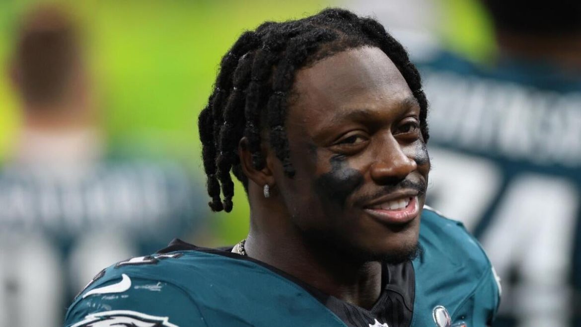 Eagles’ A.J. Brown Enlists John Legend for Surprise Proposal Performance