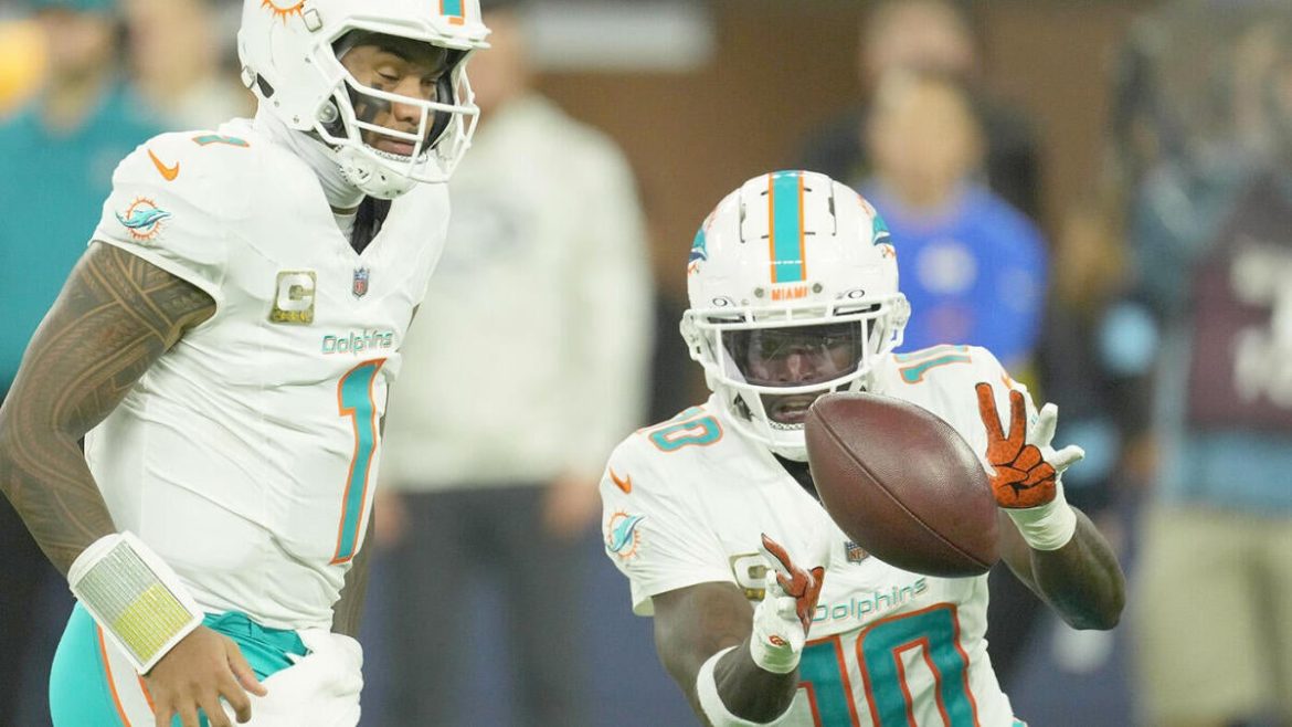 Tyreek Hill’s Top 5 NFL QBs for 2025—Tua Tagovailoa Snubbed