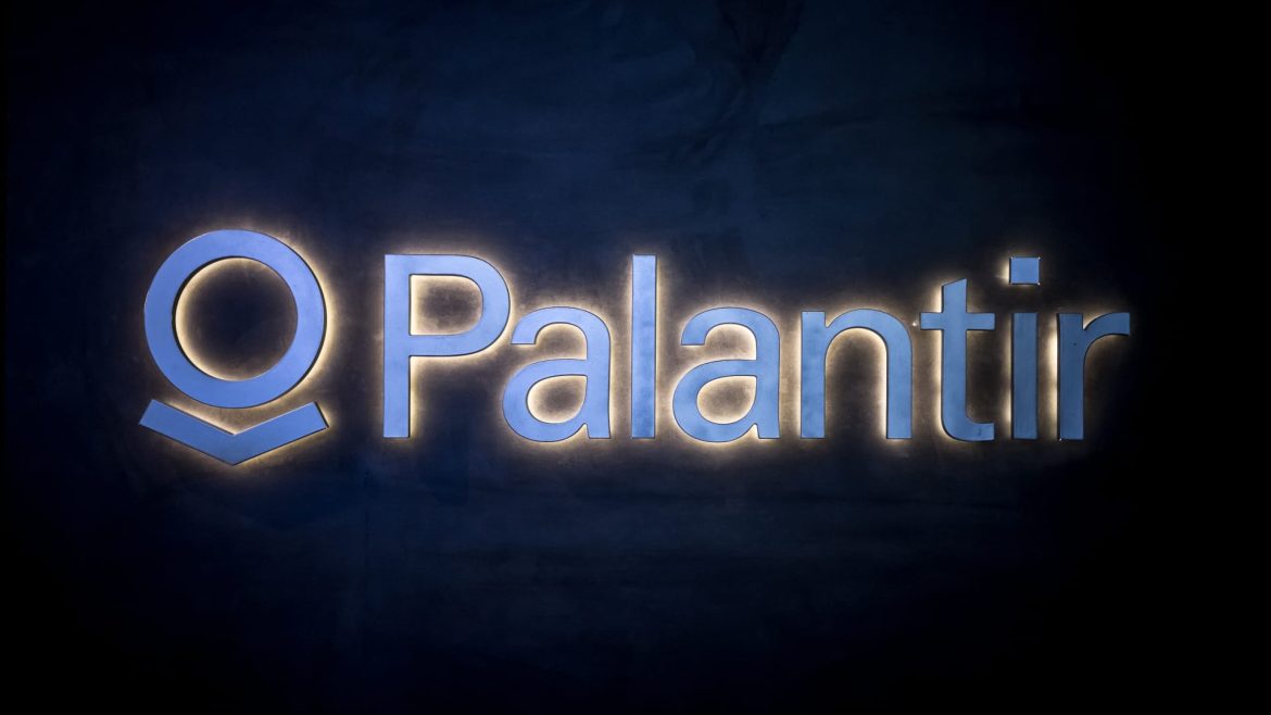 Premarket Movers: Palantir, Ford, Vertex Pharma, DoorDash Lead Market Shifts Amid AI Surge