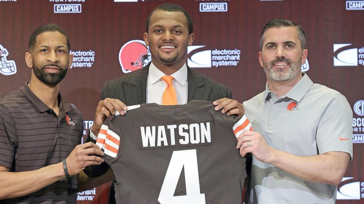 Browns Among Top 5 NFL Teams Poised to Target QB in 2026 Draft