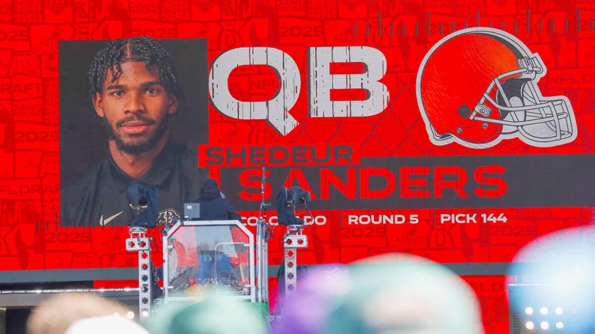 Browns Reveal Shedeur Sanders’ Jersey Number as Free Agent Claims Rookie QB’s College Digits