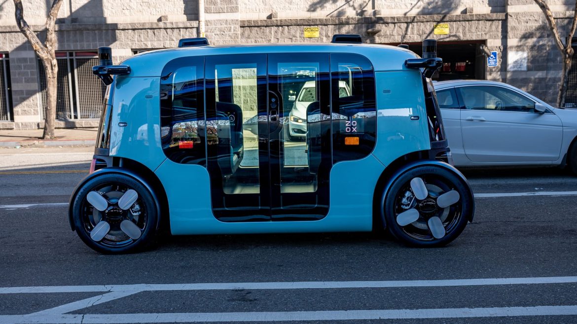 Zoox Recalls Software After Las Vegas Robotaxi Crash: AI Safety Under Scrutiny