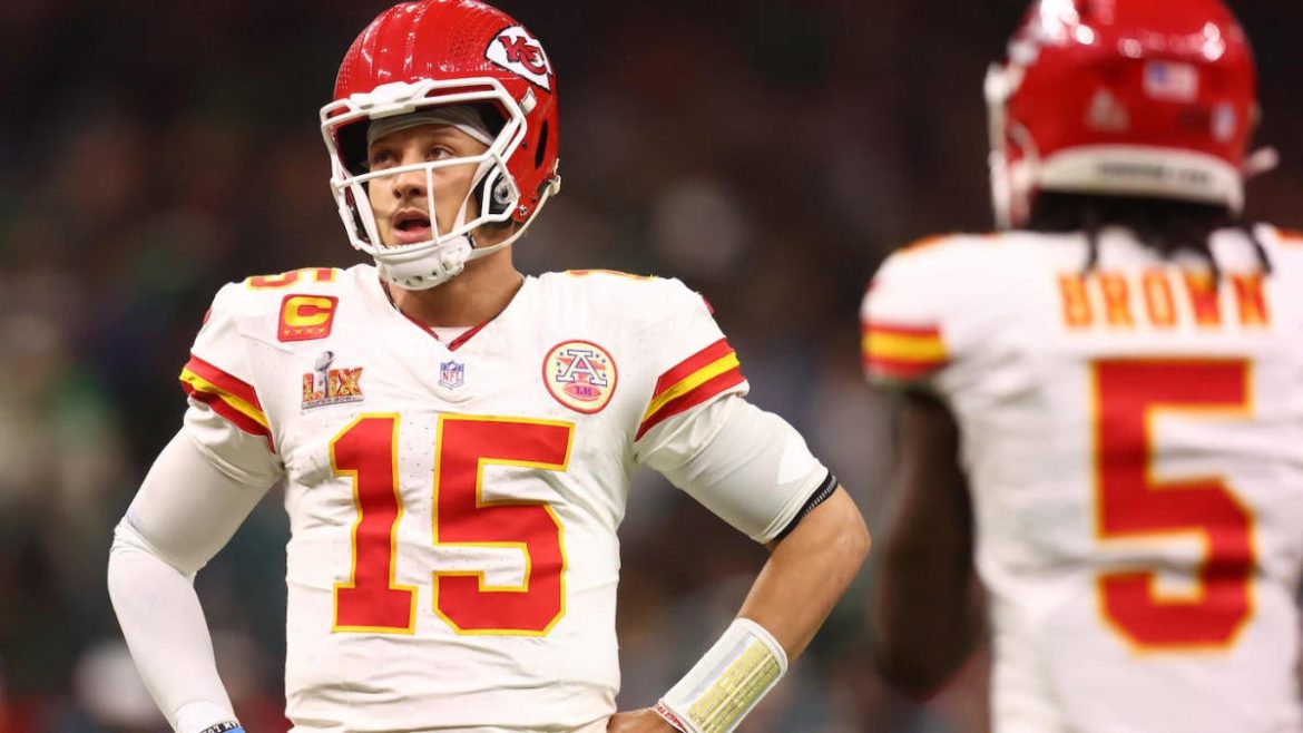 Why Fantasy Managers Should Expect a Patrick Mahomes Rebound Despite Conservative Passing Props