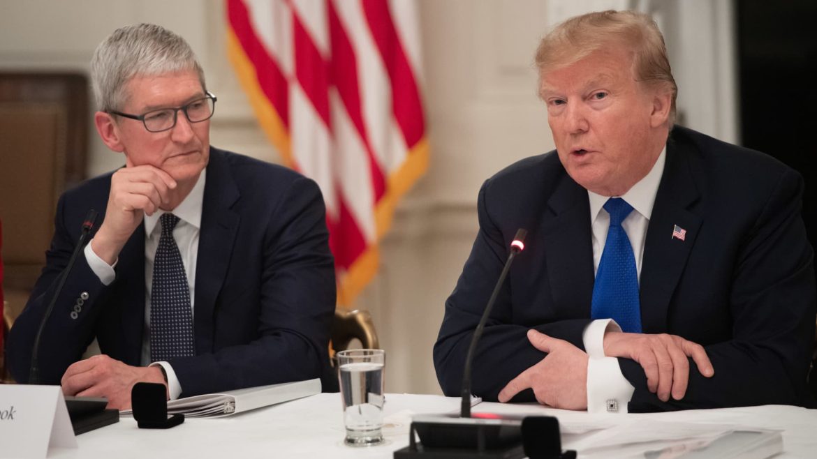Trump Criticizes Tim Cook, Opposes Apple Manufacturing in India
