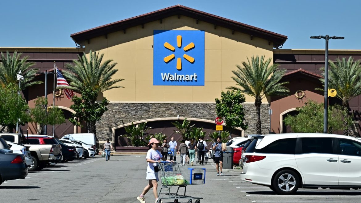 Trump Challenges Walmart to ‘Eat the Tariffs’ Amid Price Hike Warning