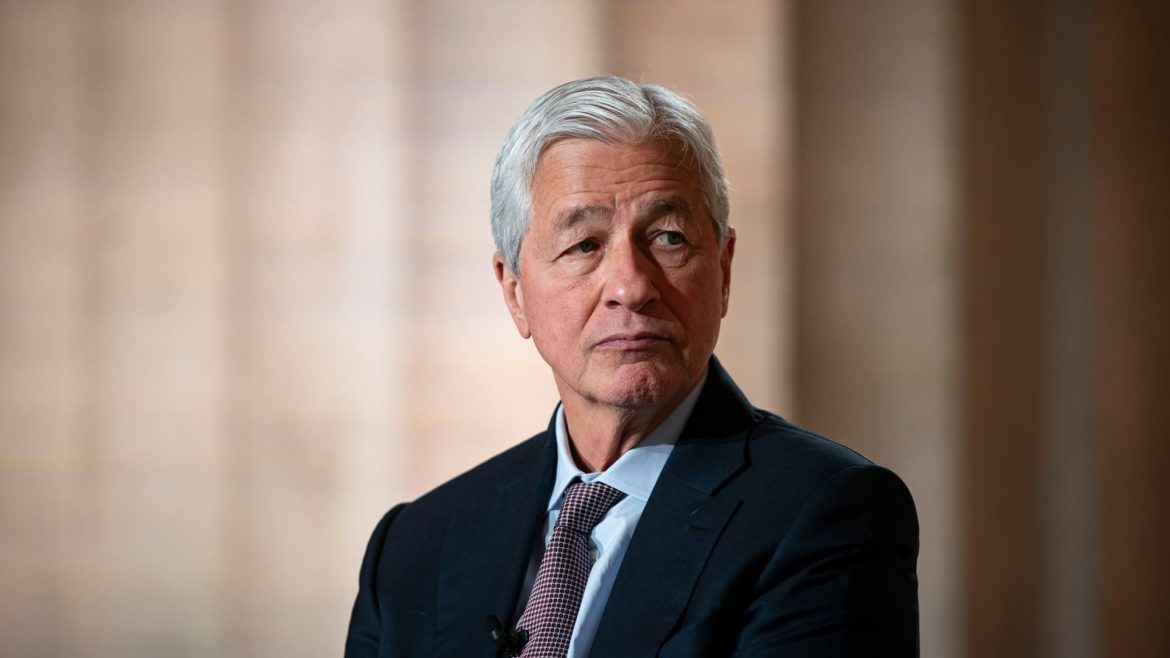JPMorgan CEO Jamie Dimon Announces Bitcoin Buying for Clients