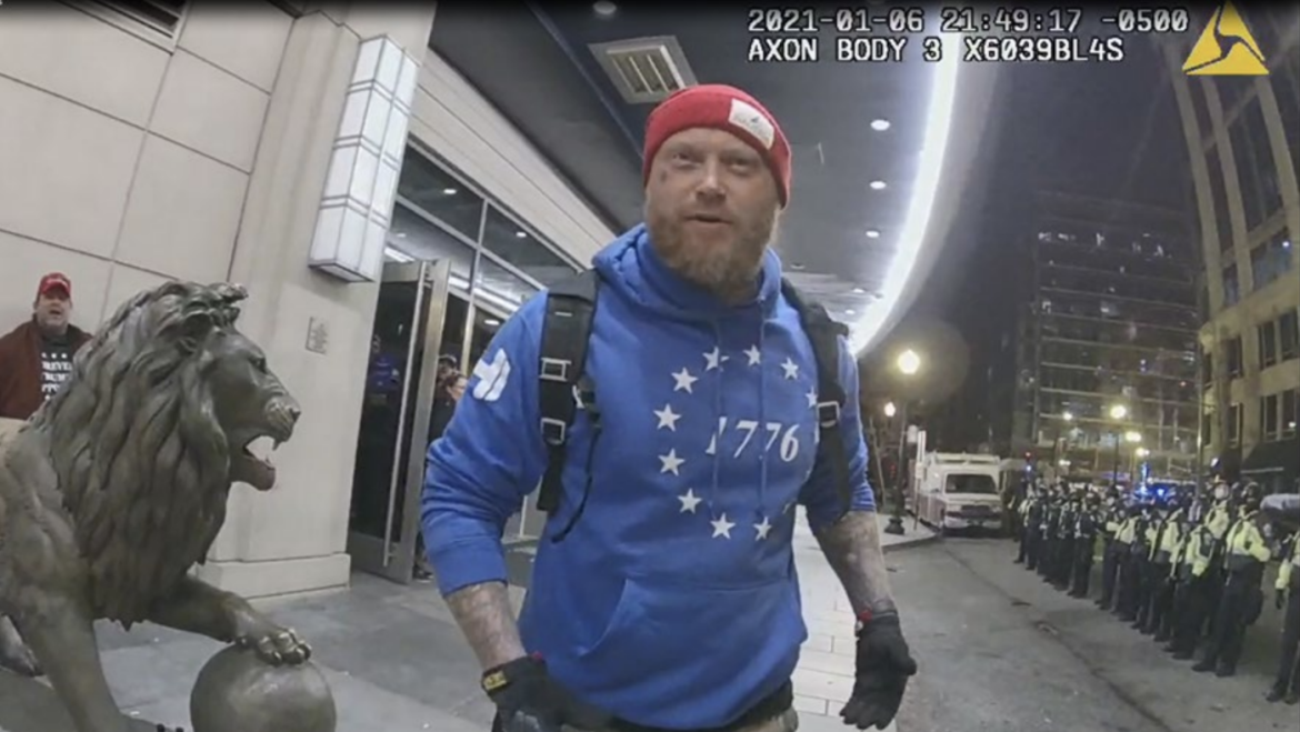 Convicted January 6 Rioter Who Assaulted Police Gains White House Access