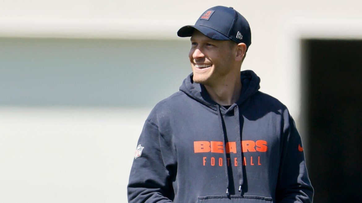 Ben Johnson Revamps Bears’ QB Story: Impact of Year 2 Play-Calling Overhaul and More