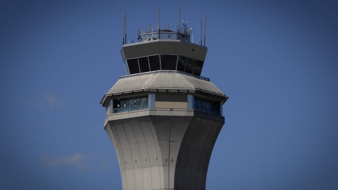 American Airlines CFO Highlights Travelers Steering Clear of Newark Airport