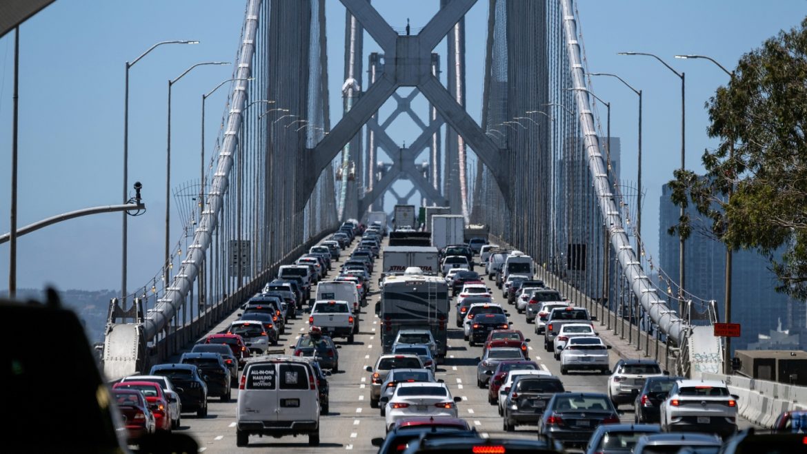 Memorial Day Weekend Travel Surge: How to Prepare for Record-Breaking Trips