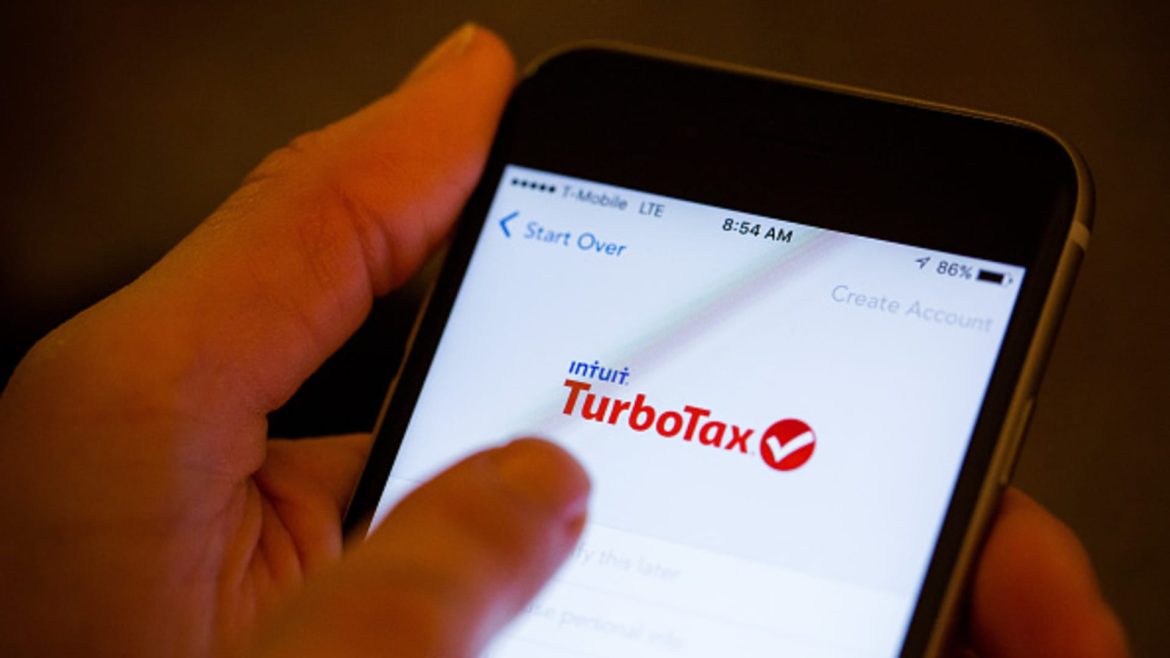 Midday Market Movers: Apple, Ross Stores, Intuit, and Booz Allen Hamilton in Focus