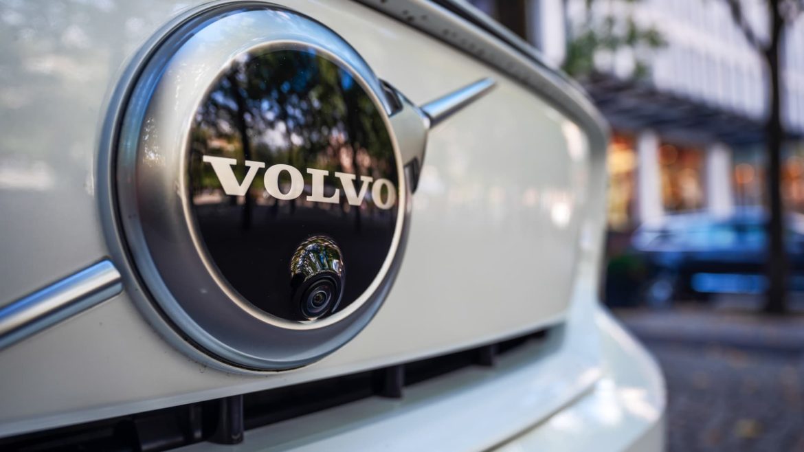 Volvo Cars to Slash 3,000 Jobs in Major Cost-Cutting Overhaul