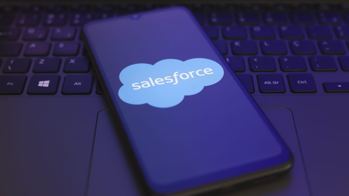 S&P 500 Surges on Trade Optimism; Cramer Weighs in on Salesforce’s $8B AI Deal
