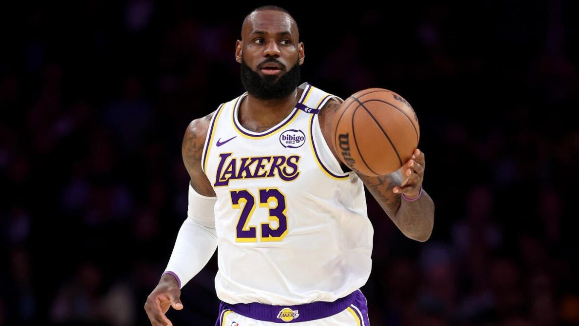 LeBron James Expected to Exercise Player Option with Lakers, Report Says