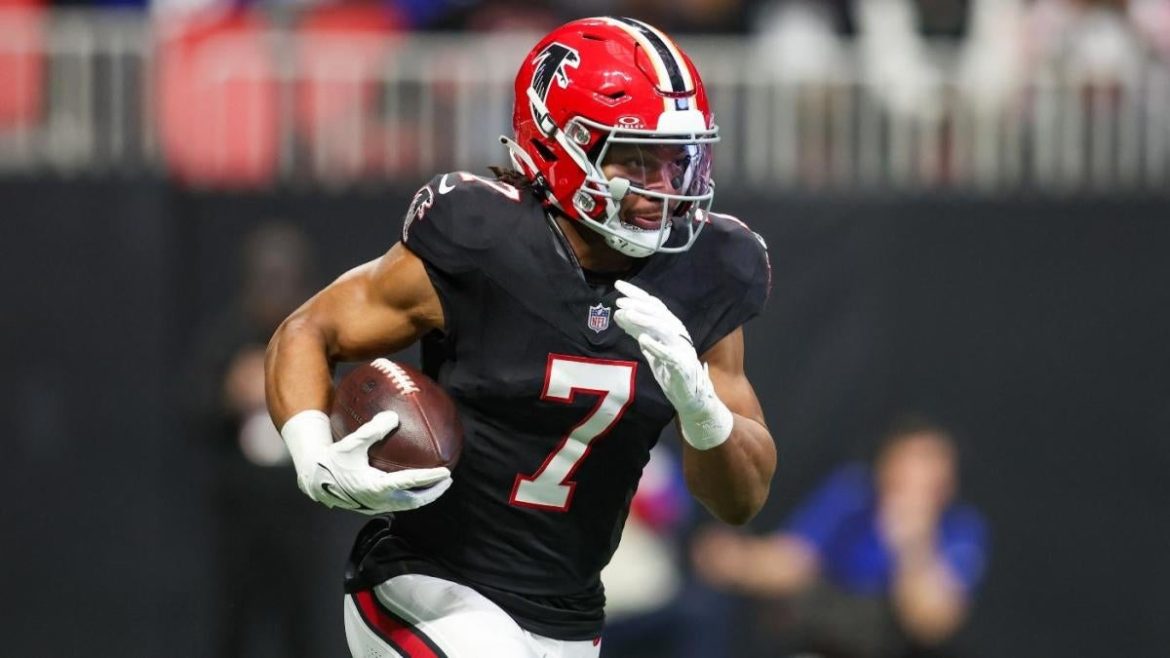 2025 NFC South Preview: Bijan Robinson Shines, Bucky Irving Rises, Chris Godwin Aims for Comeback