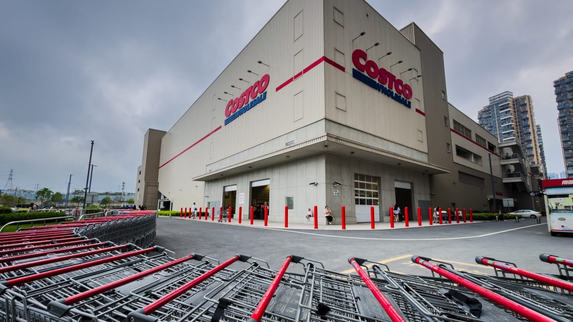 Costco’s Earnings Beat: Navigating Success Amid Tariff Turbulence