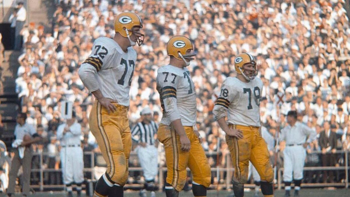 Steve Wright: Former Packers OL and Inspiration Behind Walter Payton Man of the Year Trophy Dies at 82