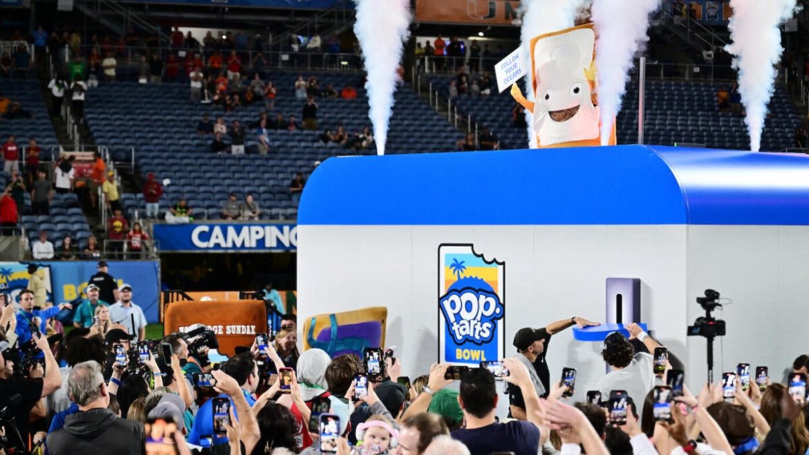 2025-26 College Football Bowl Games Schedule: Dates, Locations, Kickoff Times & TV Channels