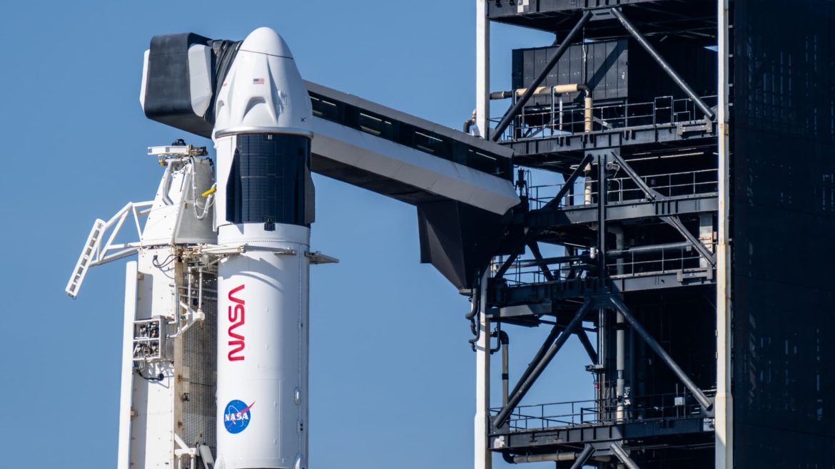SpaceX to Retire Dragon Spacecraft Following Trump Threat, Musk Reveals