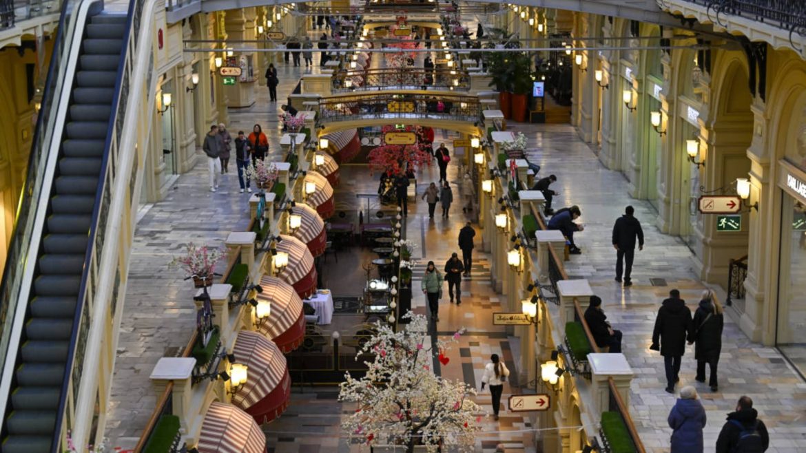 Russia’s First Interest Rate Cut Since 2022: Easing Inflation Pressures Drive Drop to 20%