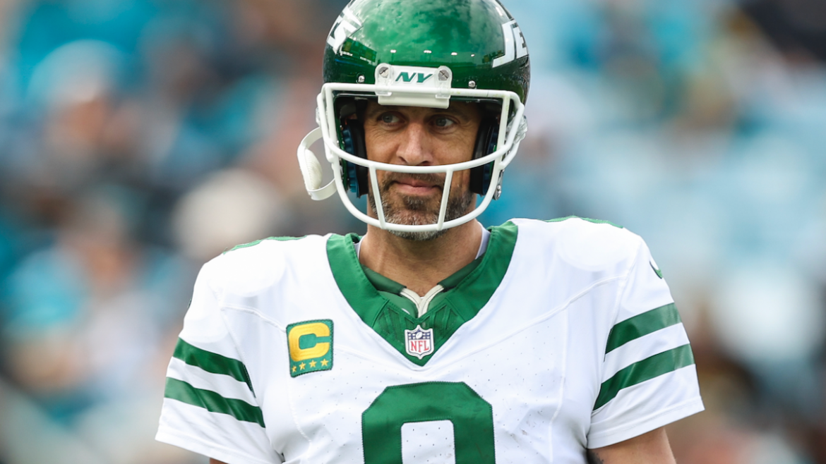 Aaron Rodgers’ Steelers Deal Sparks ‘Worst-Case Scenario’ Backlash Across NFL and Former Players