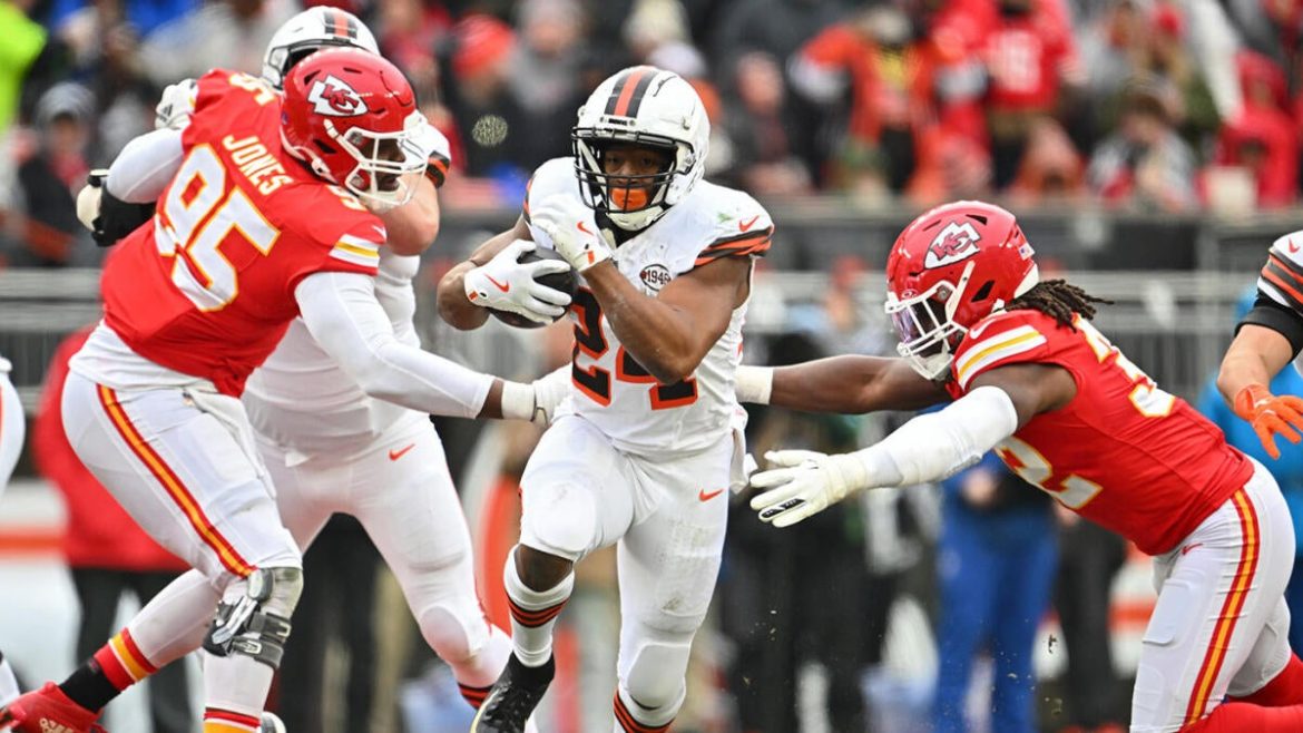 Nick Chubb Joins Texans: Veteran Pro Bowl RB Boosts Backfield Depth and Firepower