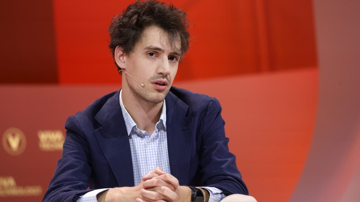 Mistral Unveils First Reasoning AI Model to Challenge OpenAI