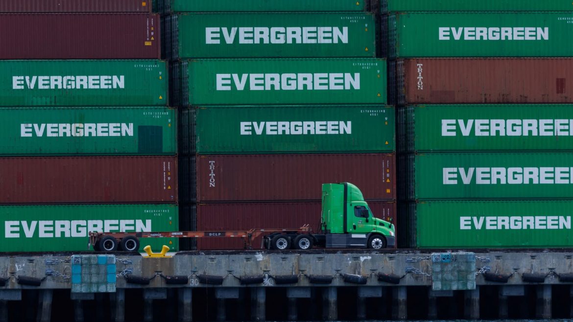 Retail Executives Anticipate Trump Reversing ‘Reciprocal’ Tariffs, Survey Shows