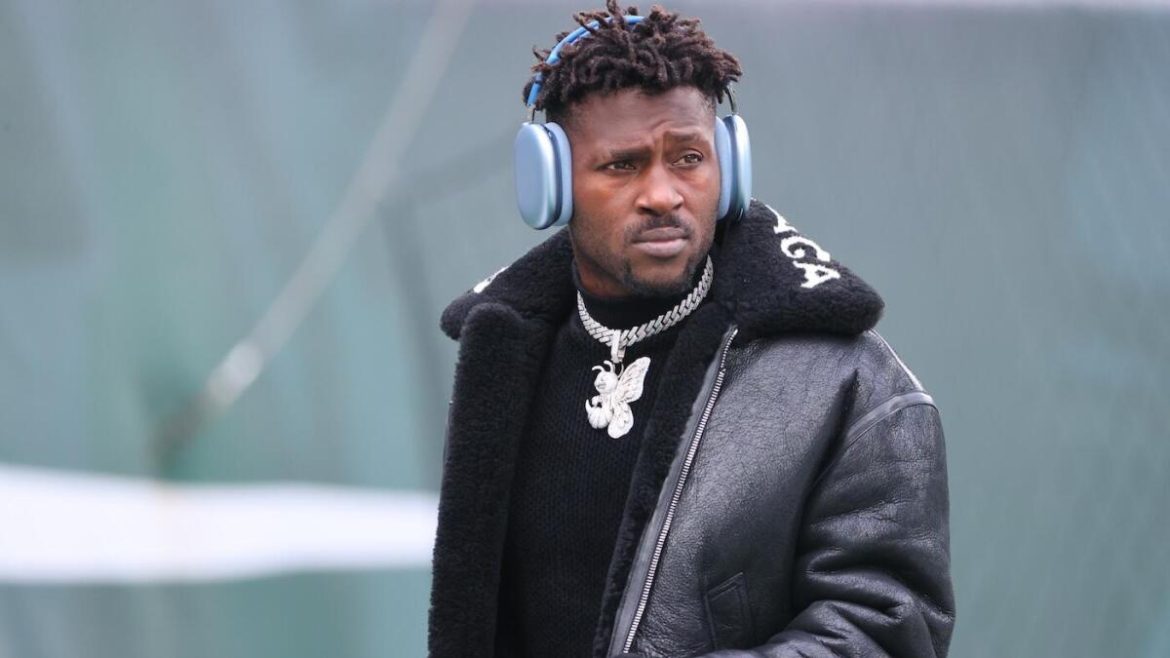 Antonio Brown Wanted for Attempted Murder Charge by Miami-Dade Police