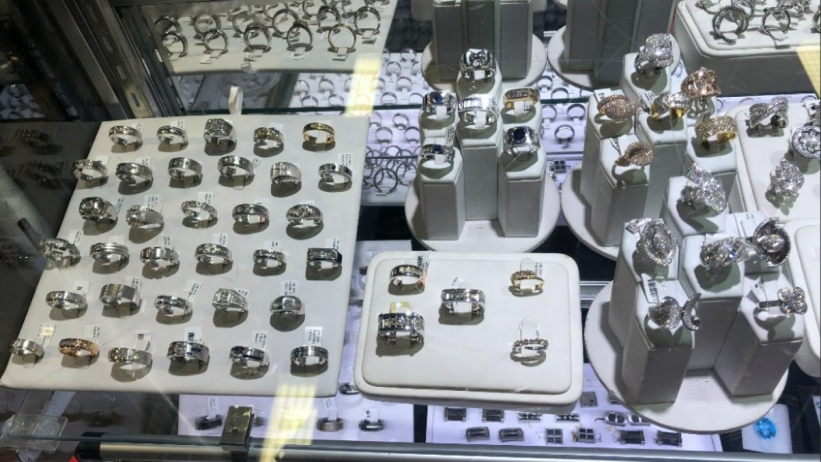 The Great American Jewel Heist: Unraveling the Largest Theft in U.S. History