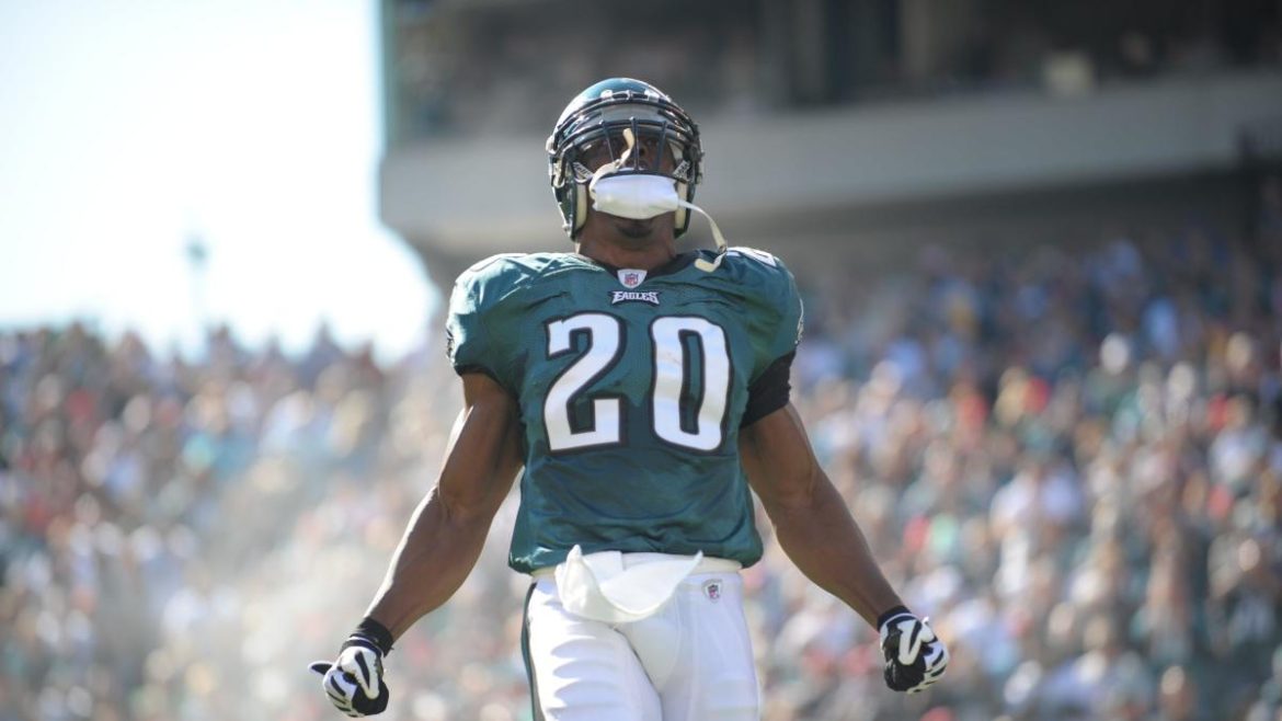 Eagles Celebrate Quarter Century with All-Time Team Featuring Dawkins, Kelce, and Hurts