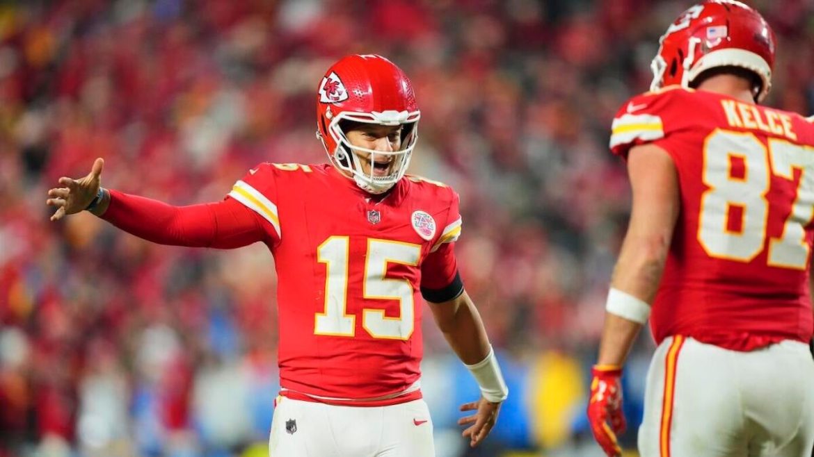 Mahomes: No Pre-Season Retirement Talk with Kelce