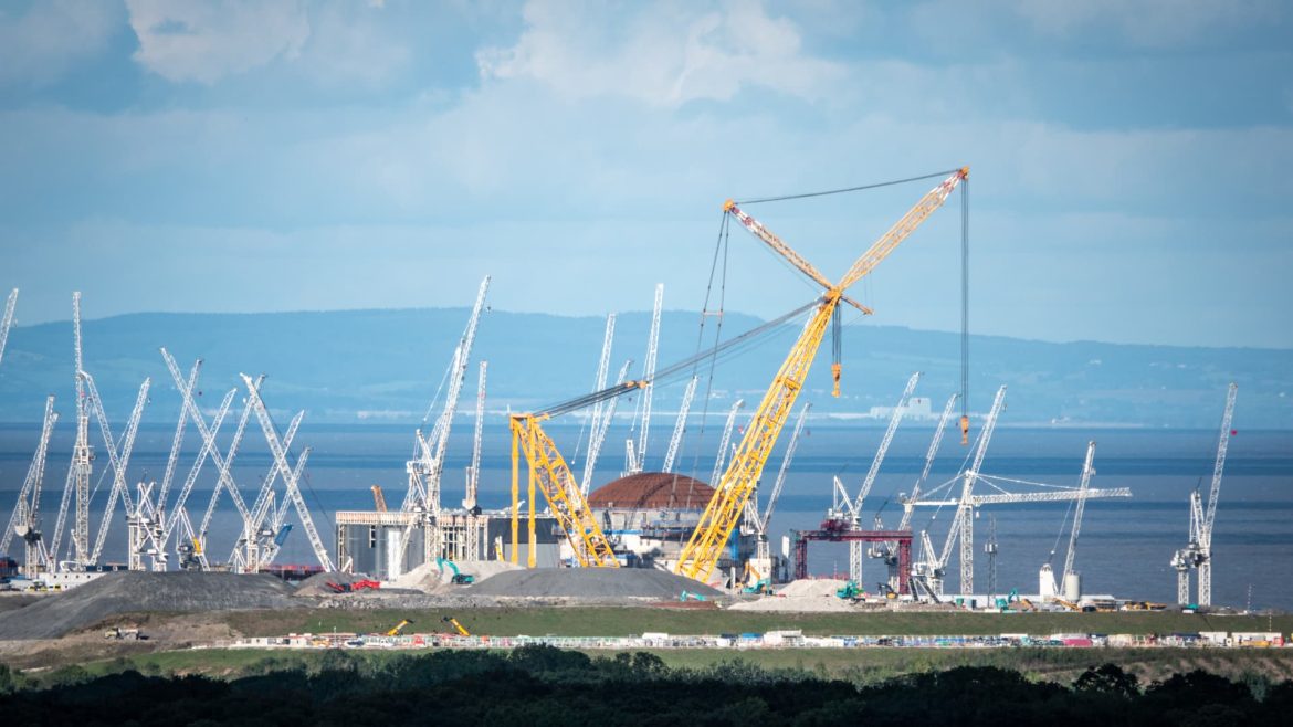 Apollo to Back £4.5 Billion UK Nuclear Venture with Strategic Loan