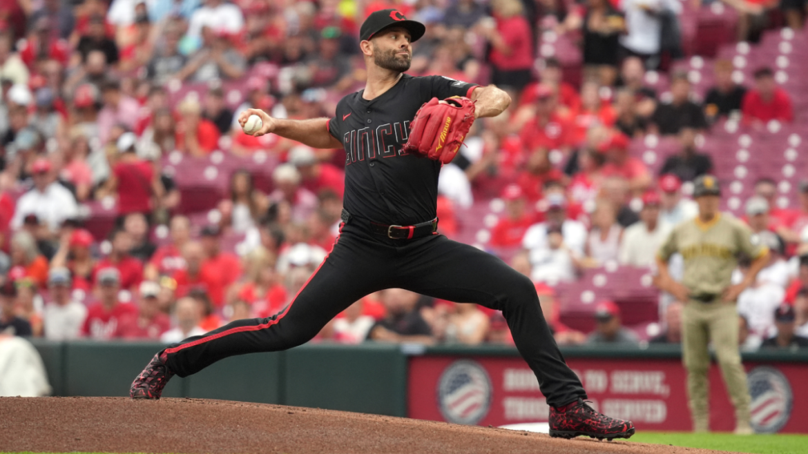 Martinez’s No-Hit Bid Ends in Ninth