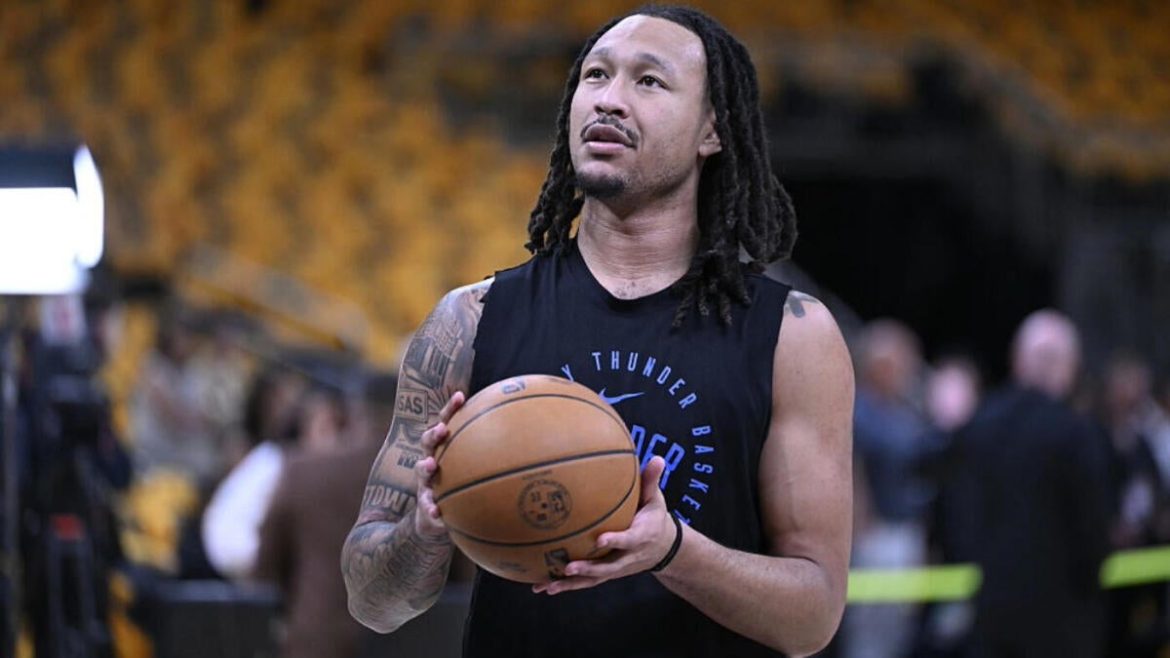 Thunder Secure Future with Williams, Mitchell
