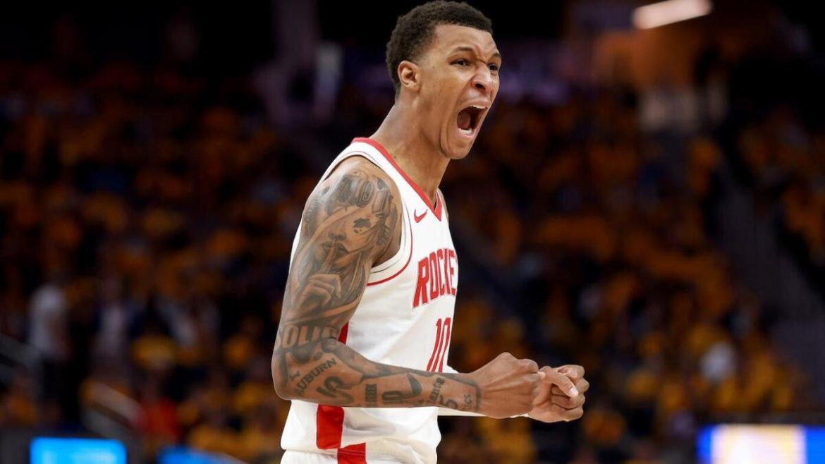 Smith’s $122M Deal: 5-Year Extension