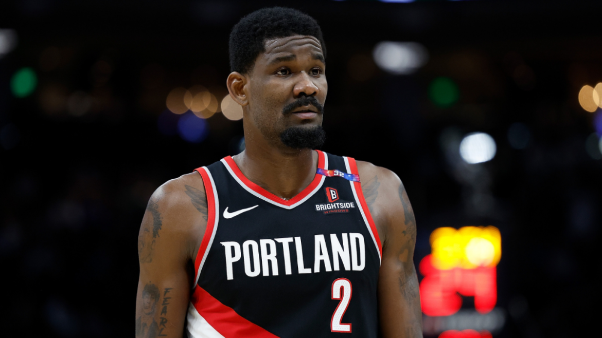 Ayton to Join Free Agency