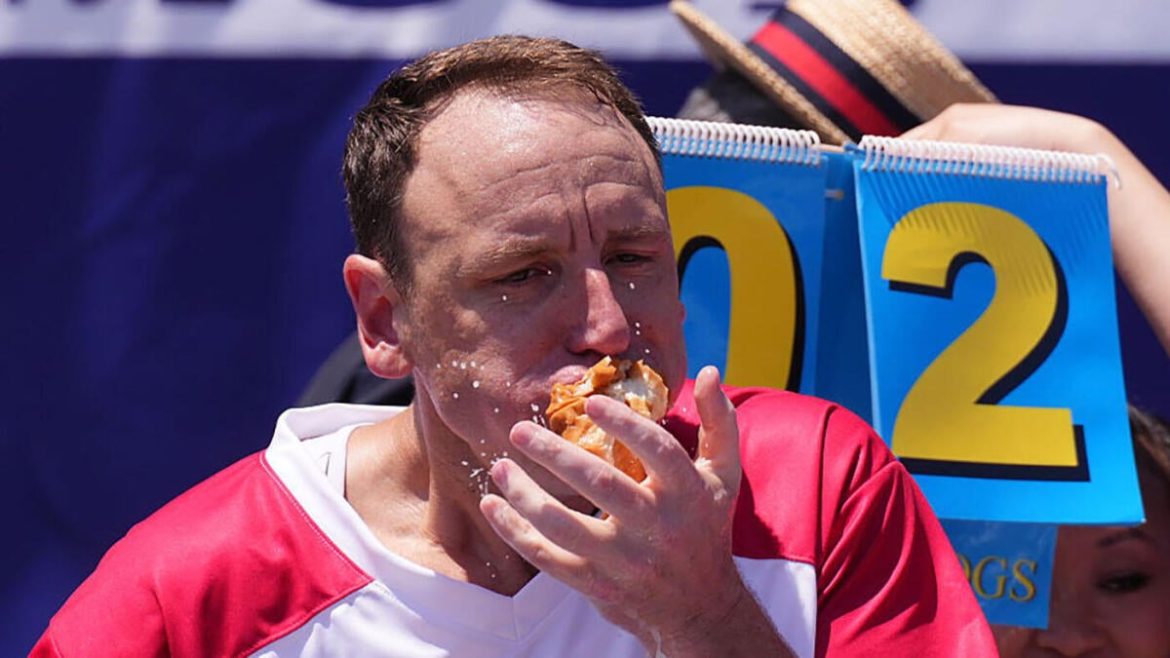 Chestnut Dominates Hot Dog Contest