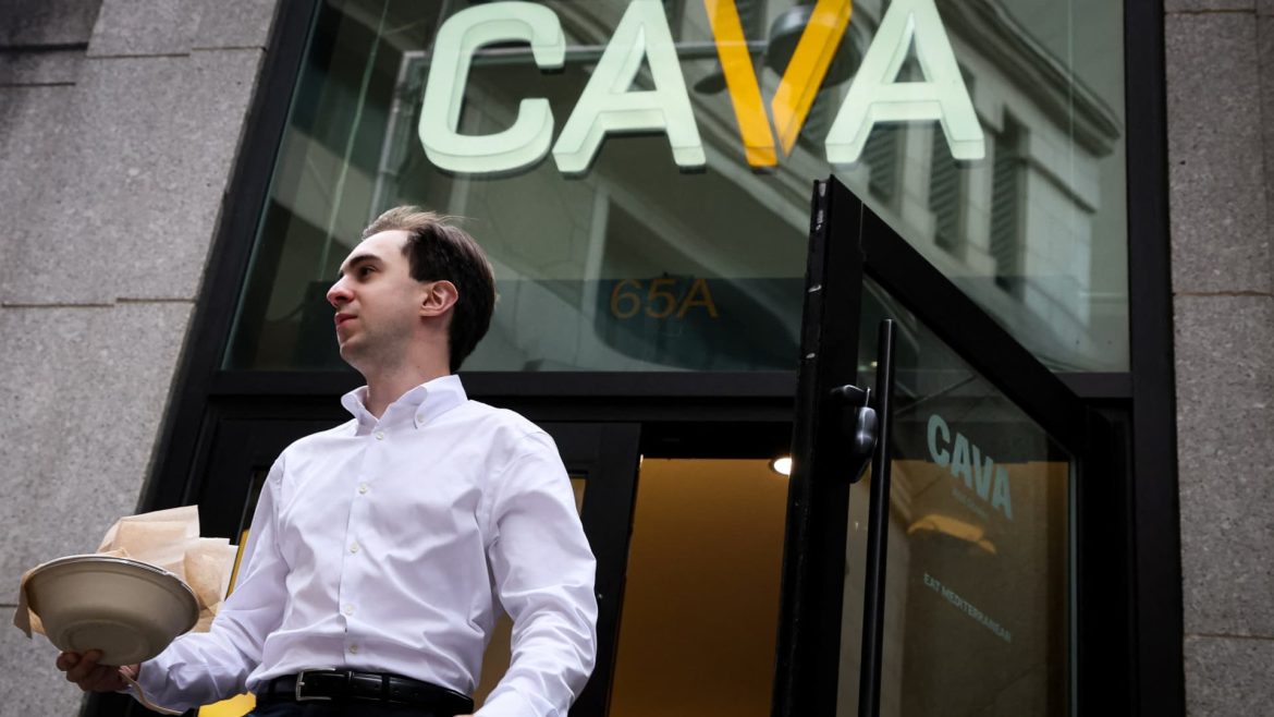 Loyalty Programs Boost Fast-Casual Resilience
