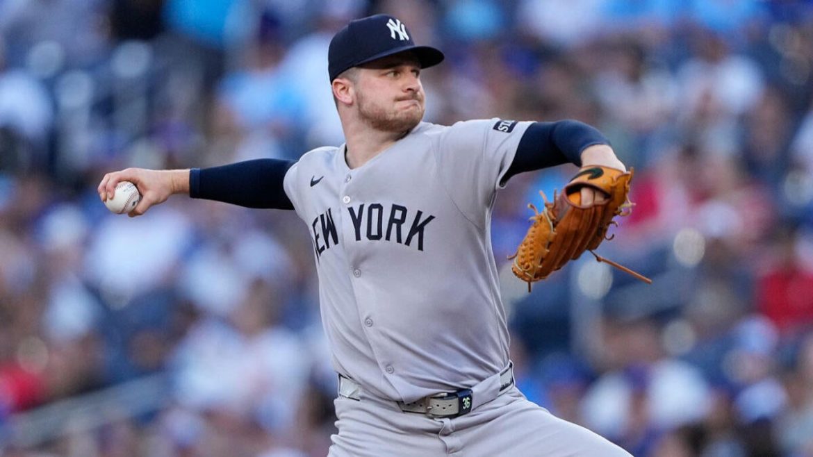 Yankees’ Schmidt Faces Tommy John Surgery
