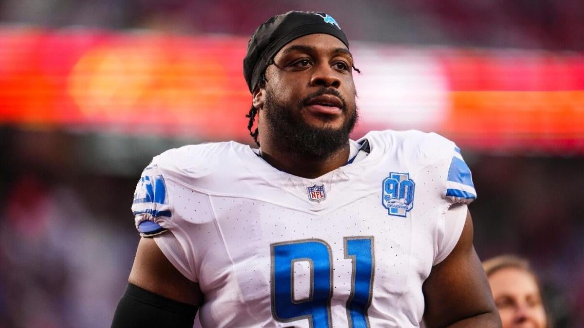 Levi Onwuzurike Out for 2025 After ACL Surgery