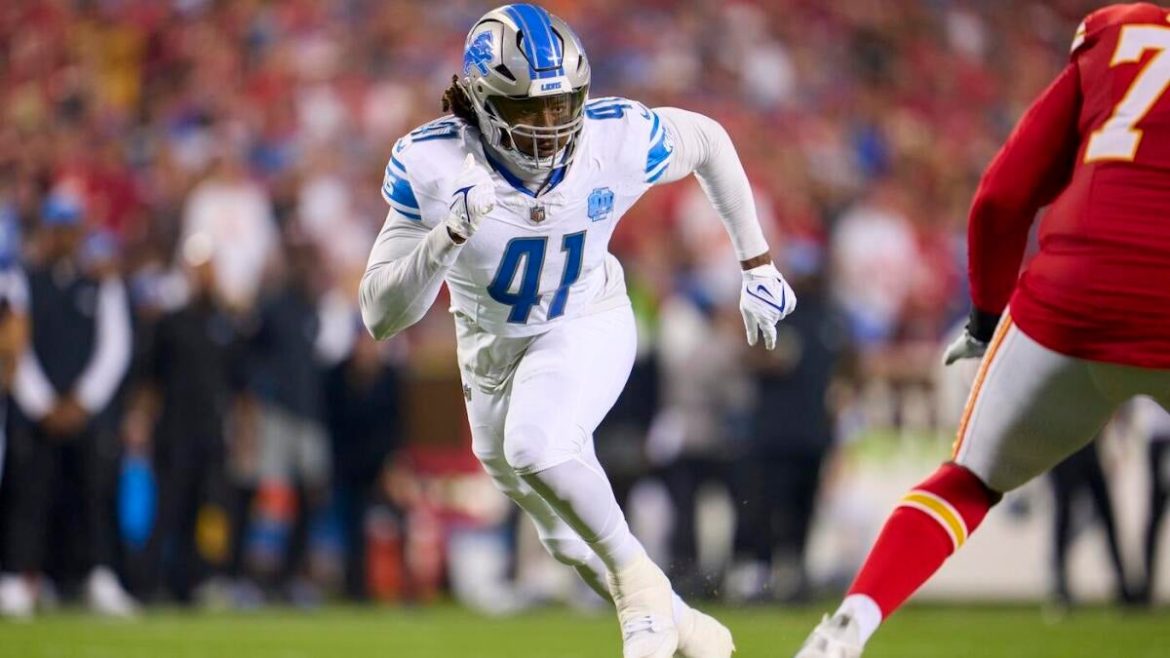 Cowboys Ink Houston, Parsons’ Deal Looms