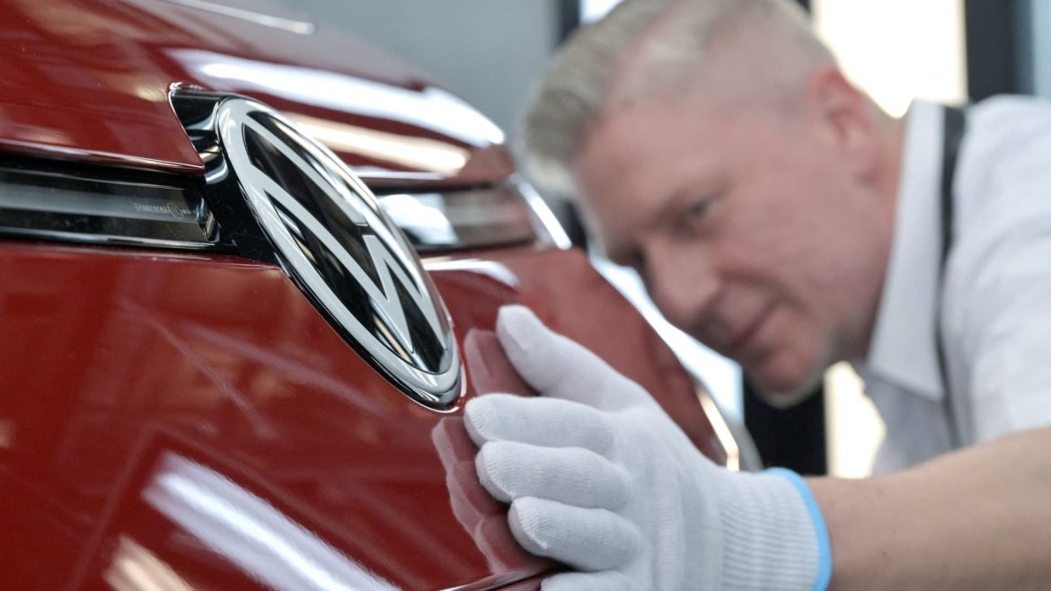 Auto Giants Rally on Trade Deal Hopes