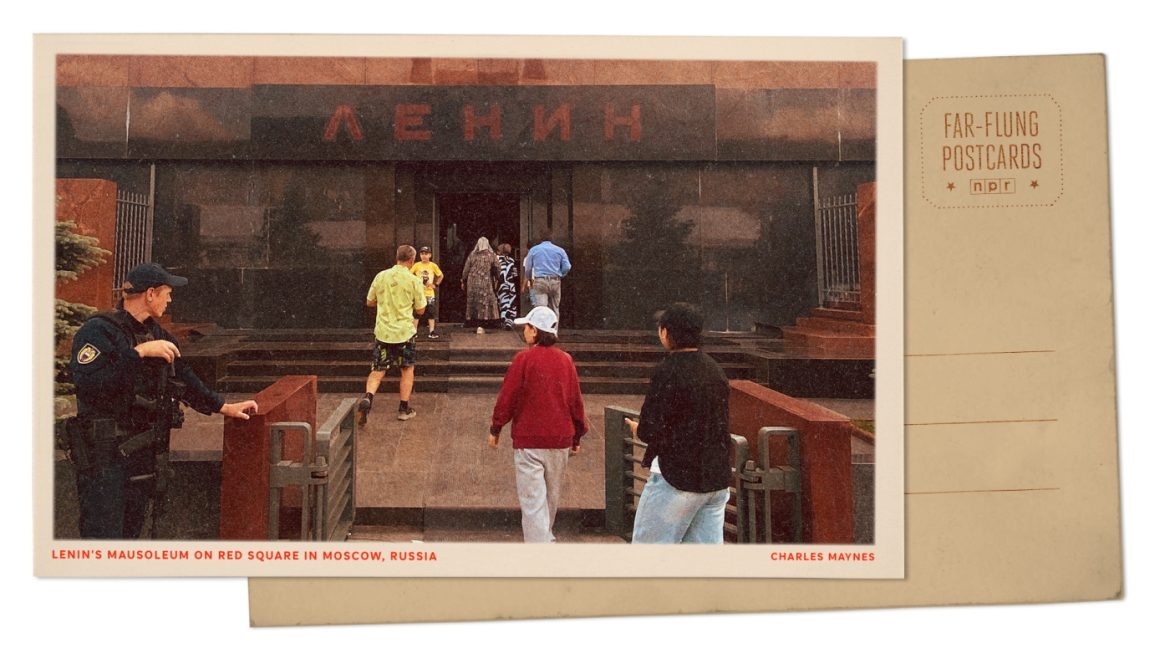 Lenin’s Tomb: A Moscow Attraction
